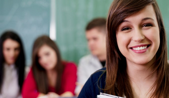 ¿Quieres postular a una beca de posgrado?