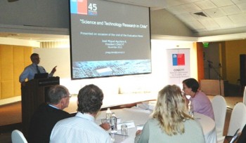 Expertos internacionales evaluaron programas de CONICYT