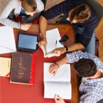 CONICYT selecciona a 268 postulantes para estudios de Magíster en Chile, año académico 2013