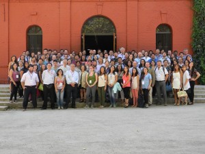 Investigadores asistentes a encuentro científico de Centro Avanzado de Enfermedades Crónicas, ACCDIS.