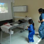 Proyecto de realidad virtual financiado por Fonis rehabilita a niños de la Teletón