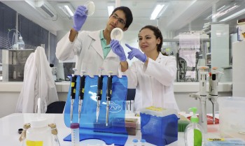 Con seis nuevos laboratorios se inaugura centro que potenciará desarrollo biotecnológico en Chile